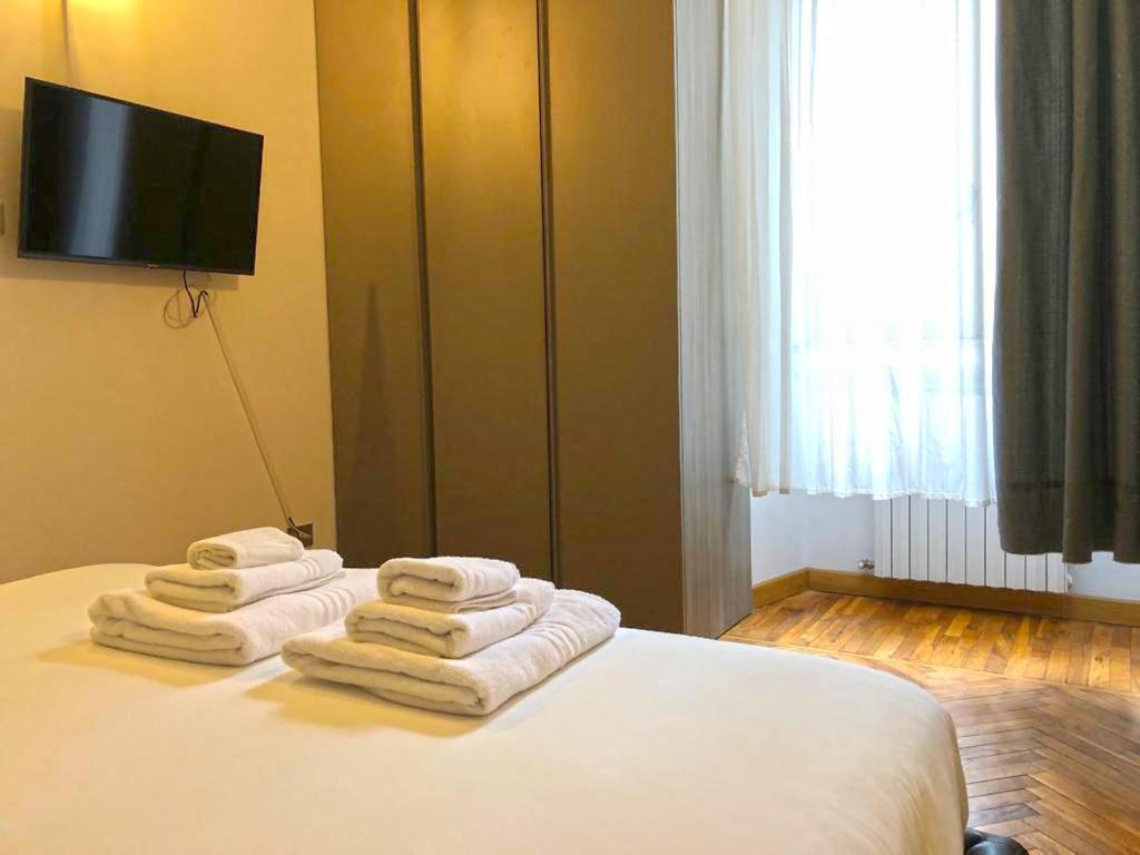 Castel Morrone Apartment Mediolan Zewnętrze zdjęcie