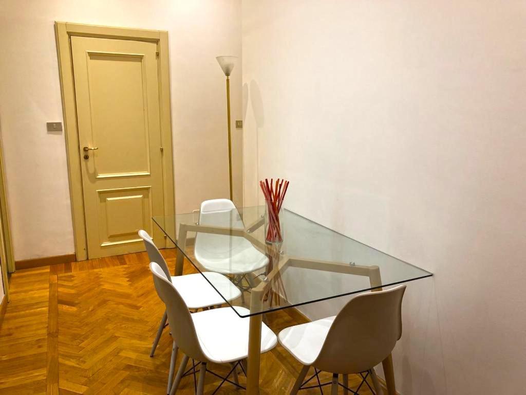 Castel Morrone Apartment Mediolan Zewnętrze zdjęcie